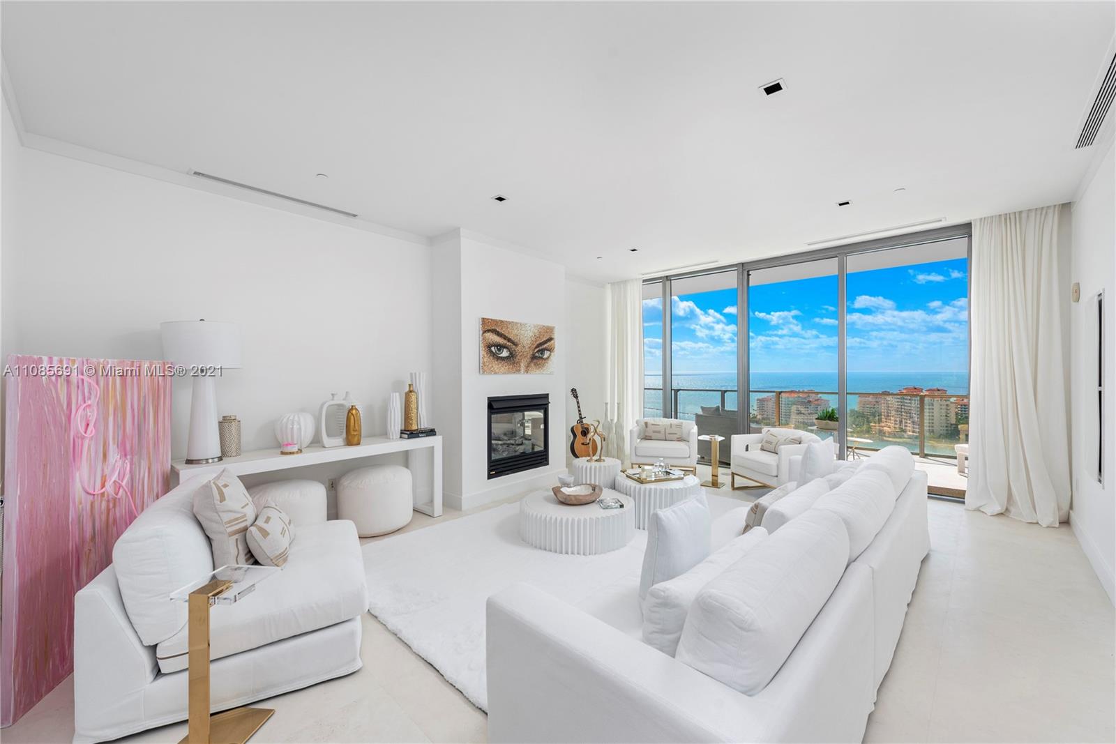 APOGEE CONDO - Residential