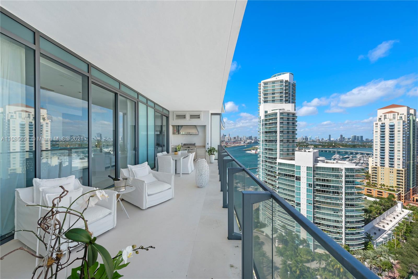 APOGEE CONDO - Residential