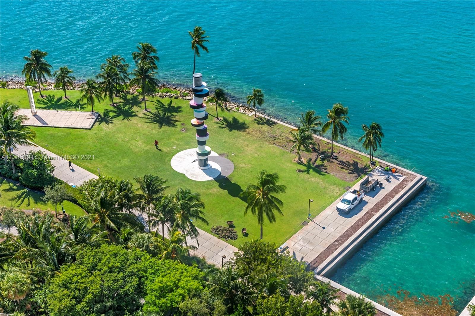 APOGEE CONDO - Residential