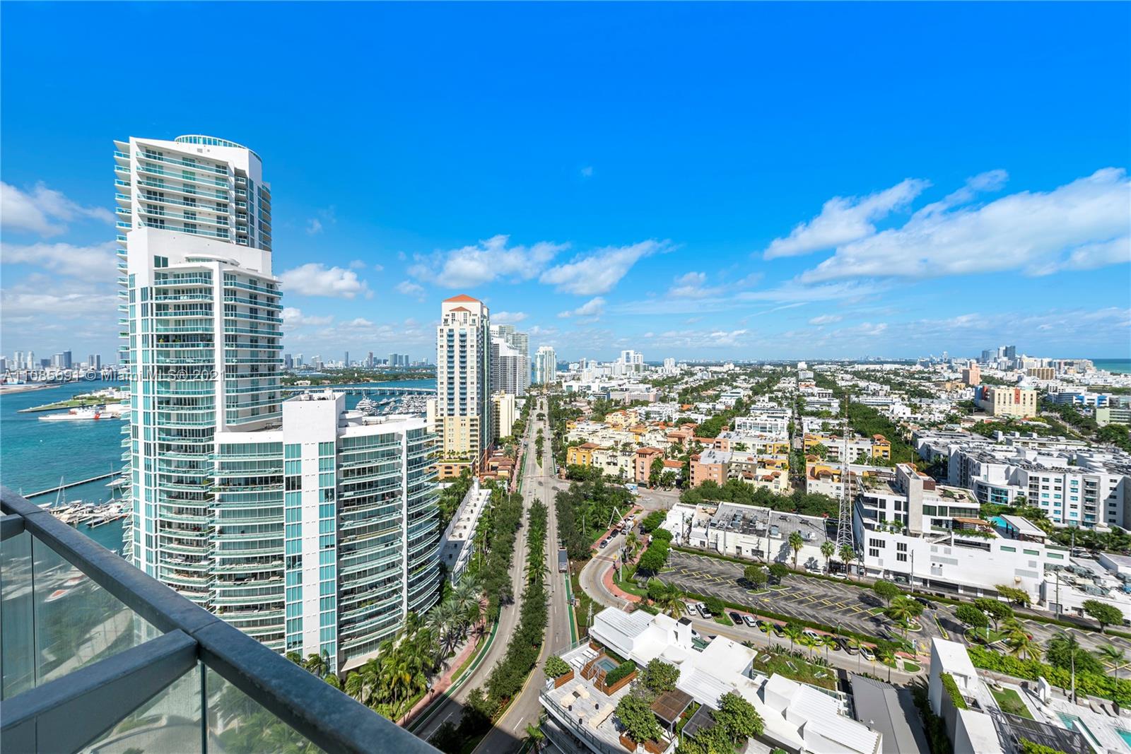 APOGEE CONDO - Residential