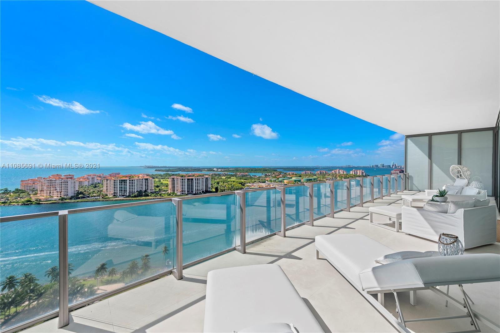 APOGEE CONDO - Residential