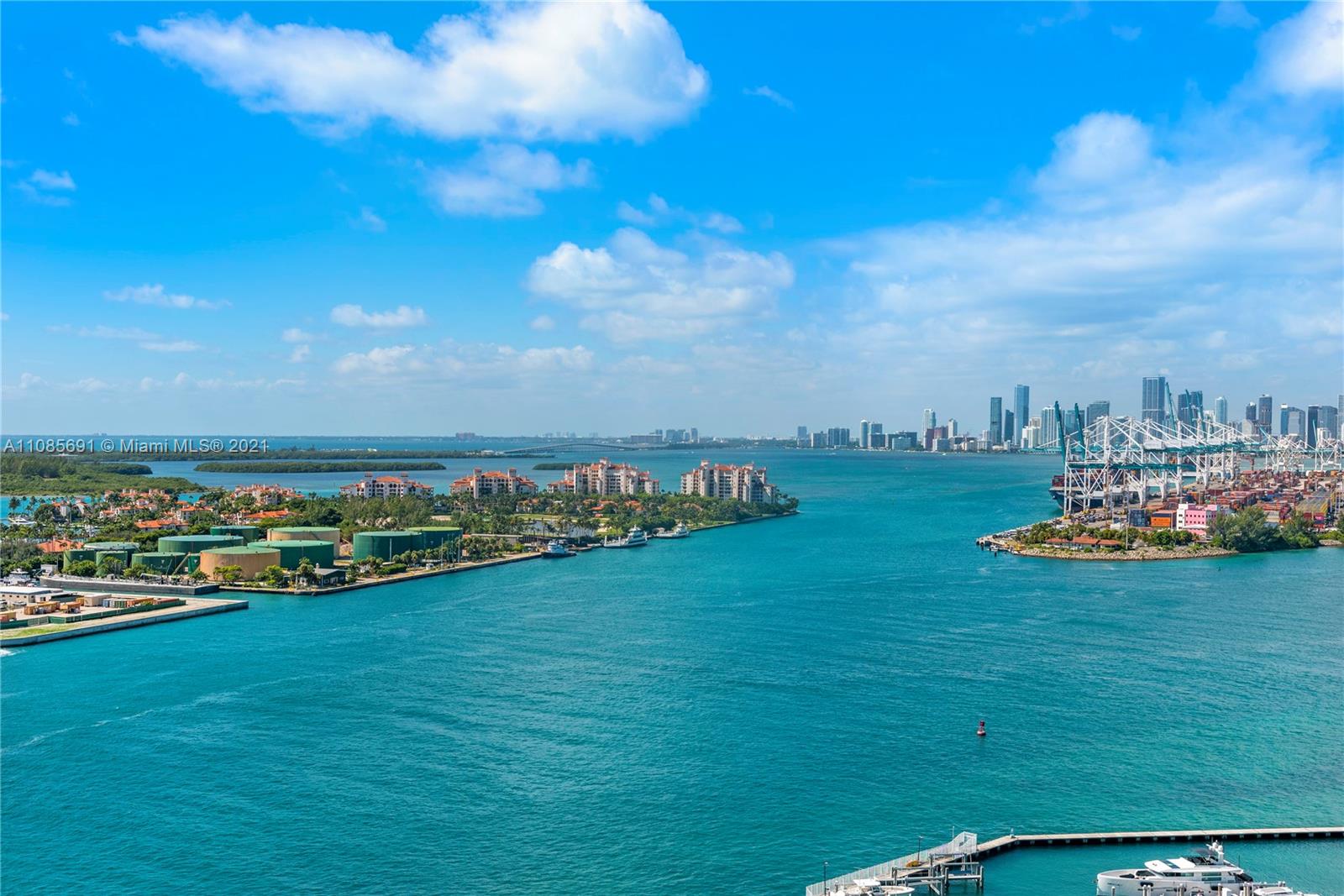 APOGEE CONDO - Residential