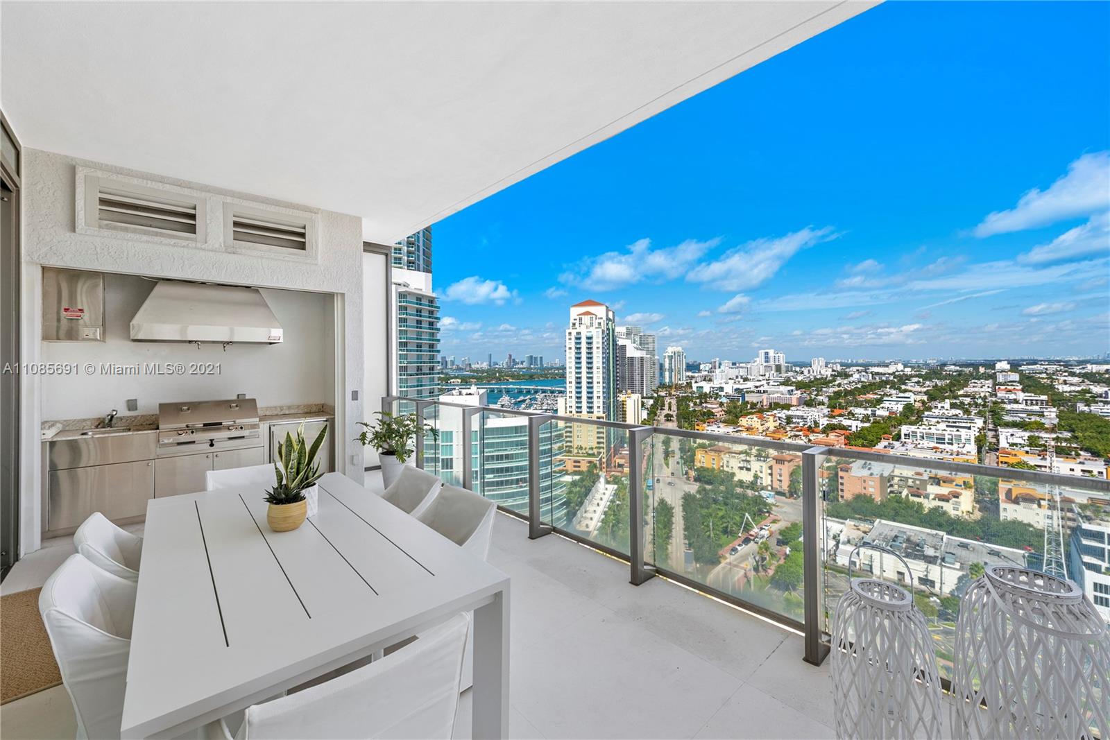 APOGEE CONDO - Residential