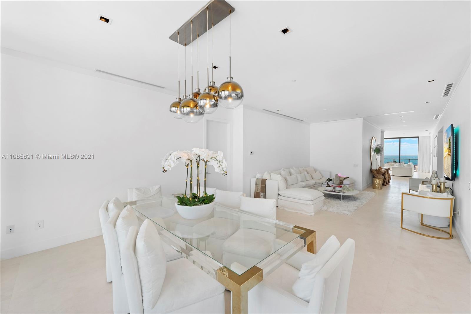 APOGEE CONDO - Residential