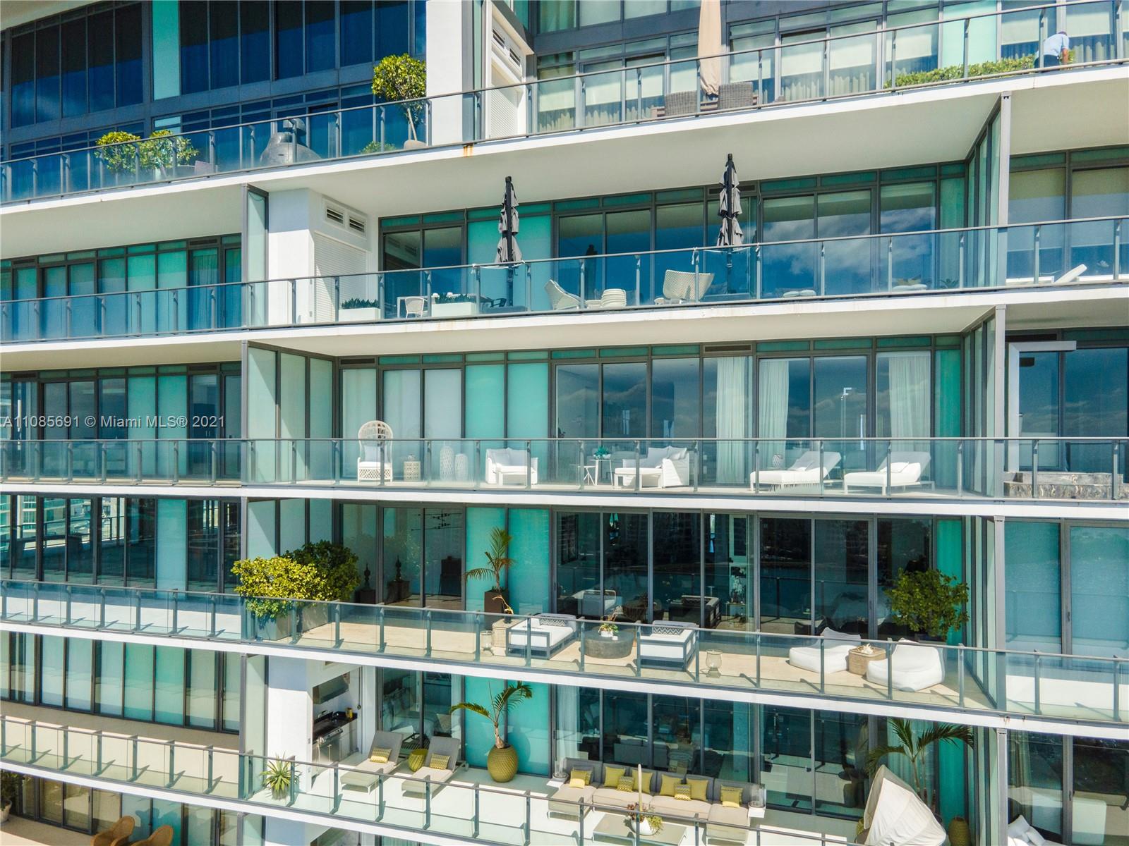 APOGEE CONDO - Residential