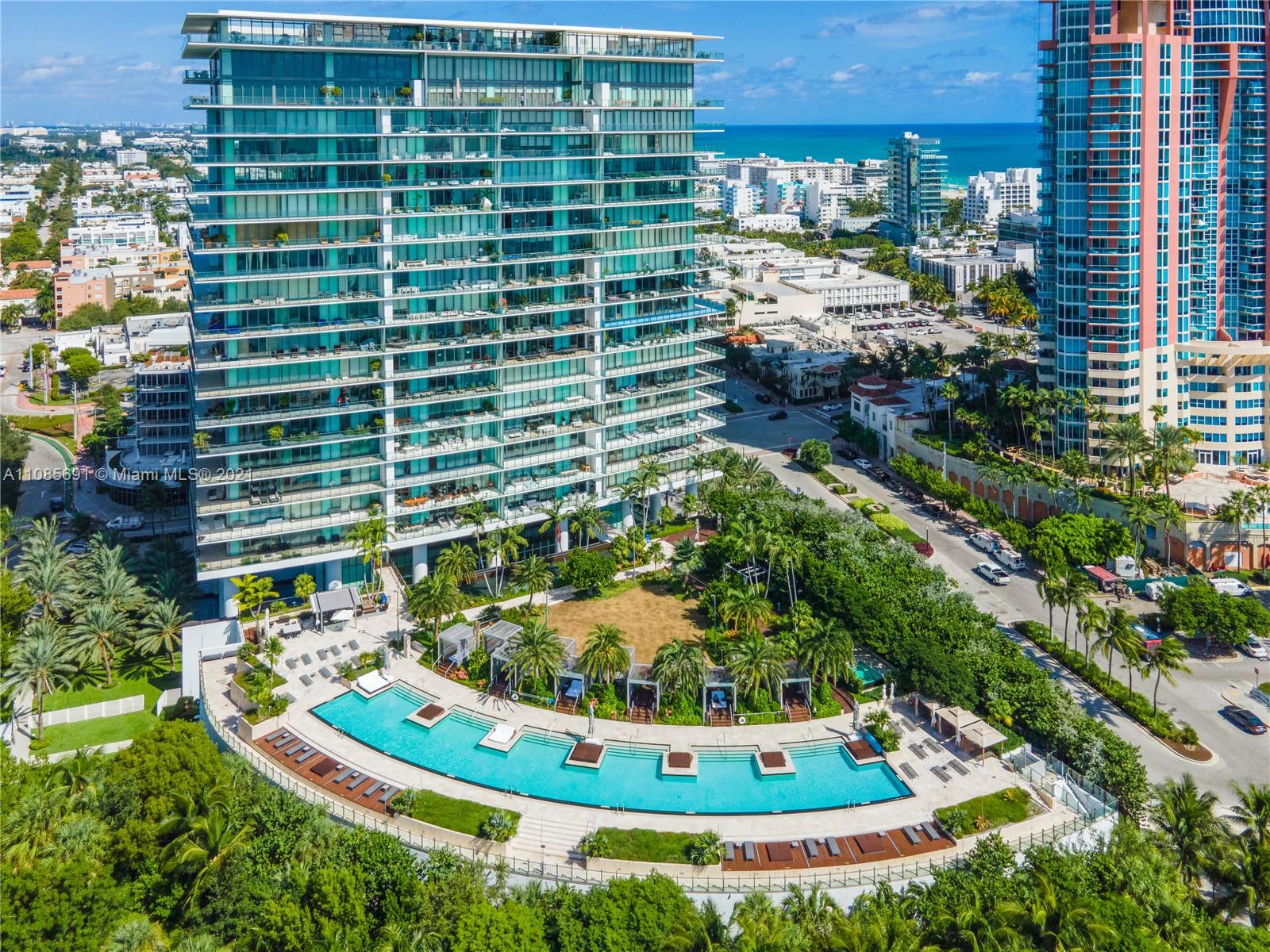 APOGEE CONDO - Residential