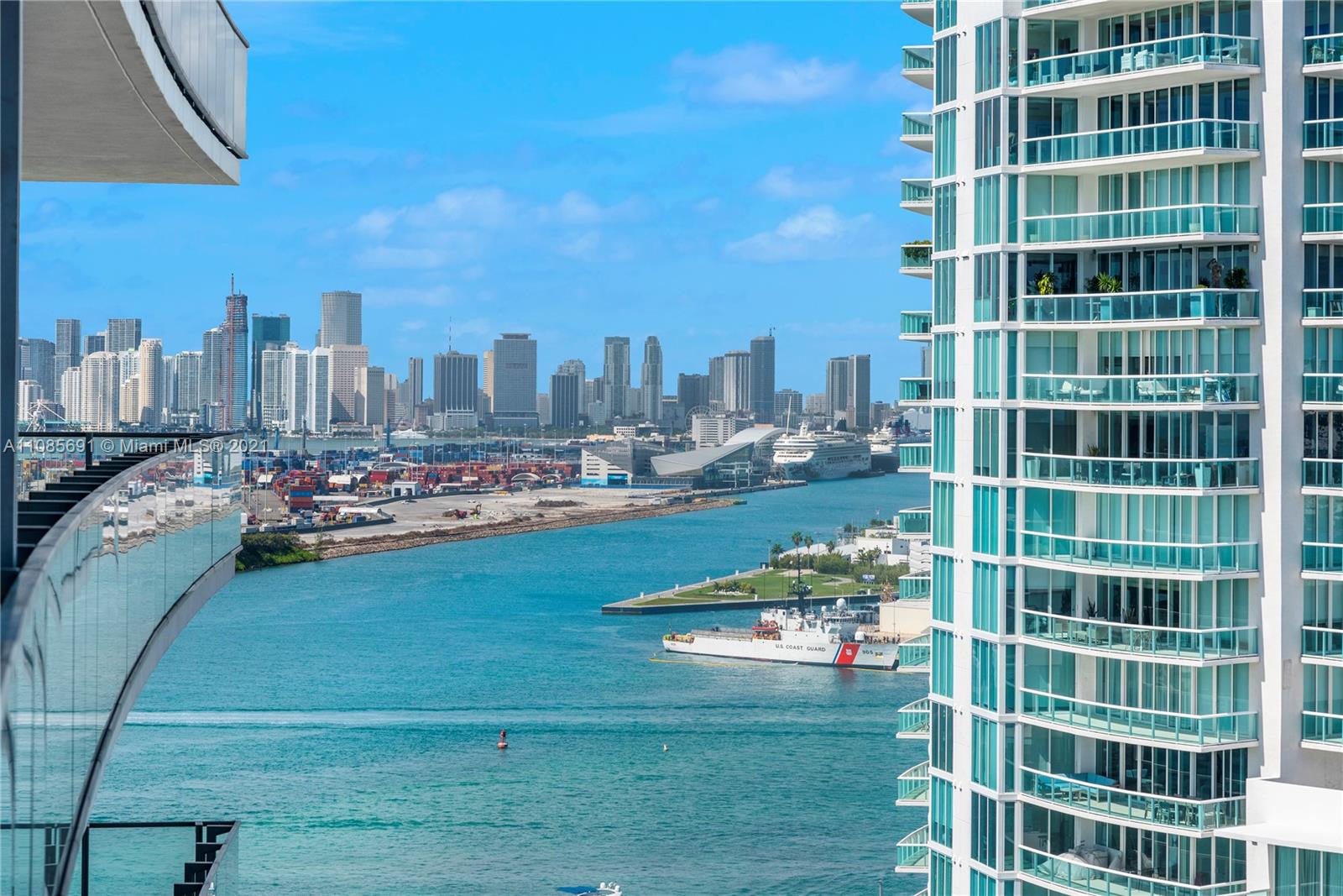 APOGEE CONDO - Residential