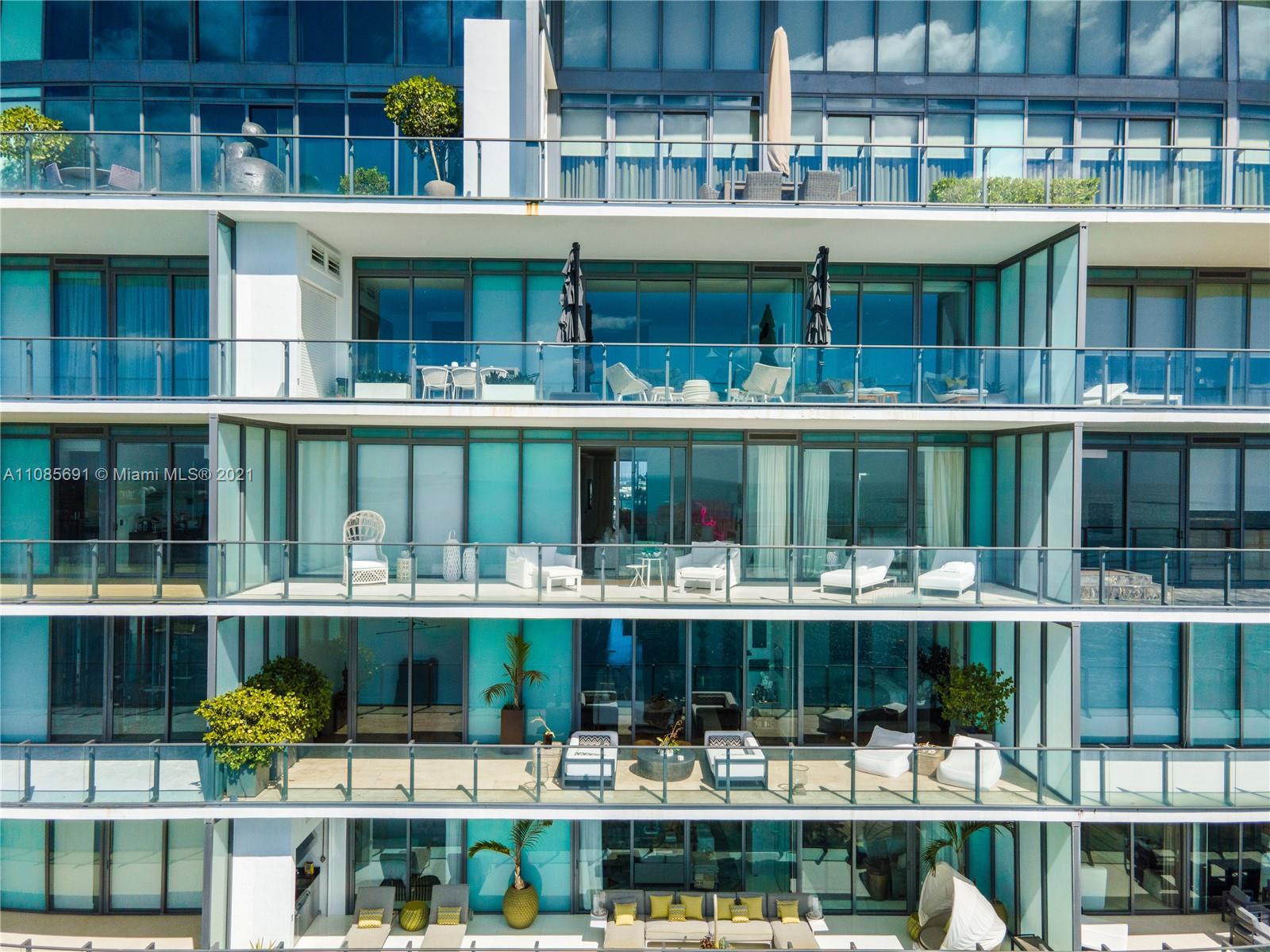 APOGEE CONDO - Residential