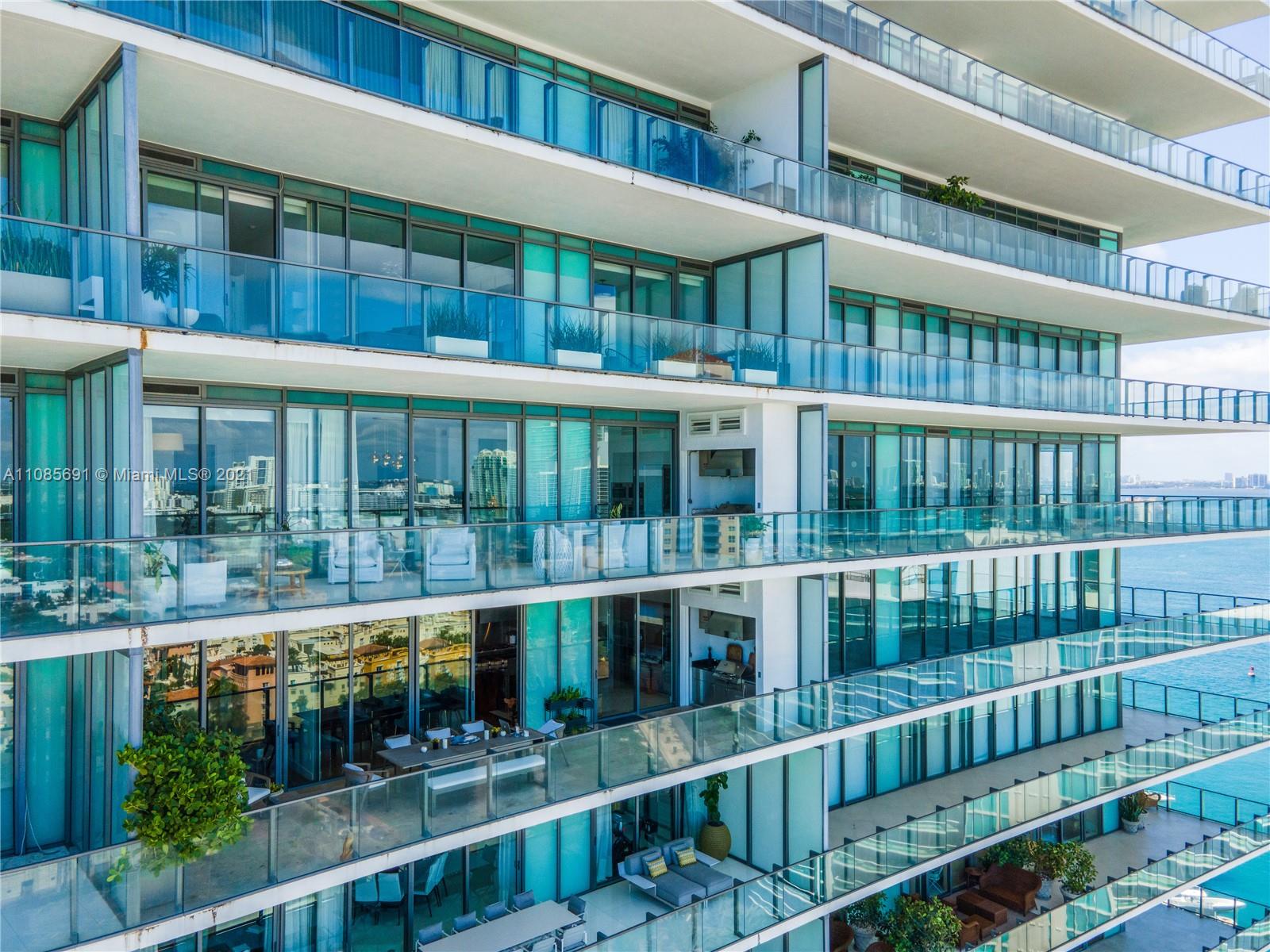 APOGEE CONDO - Residential