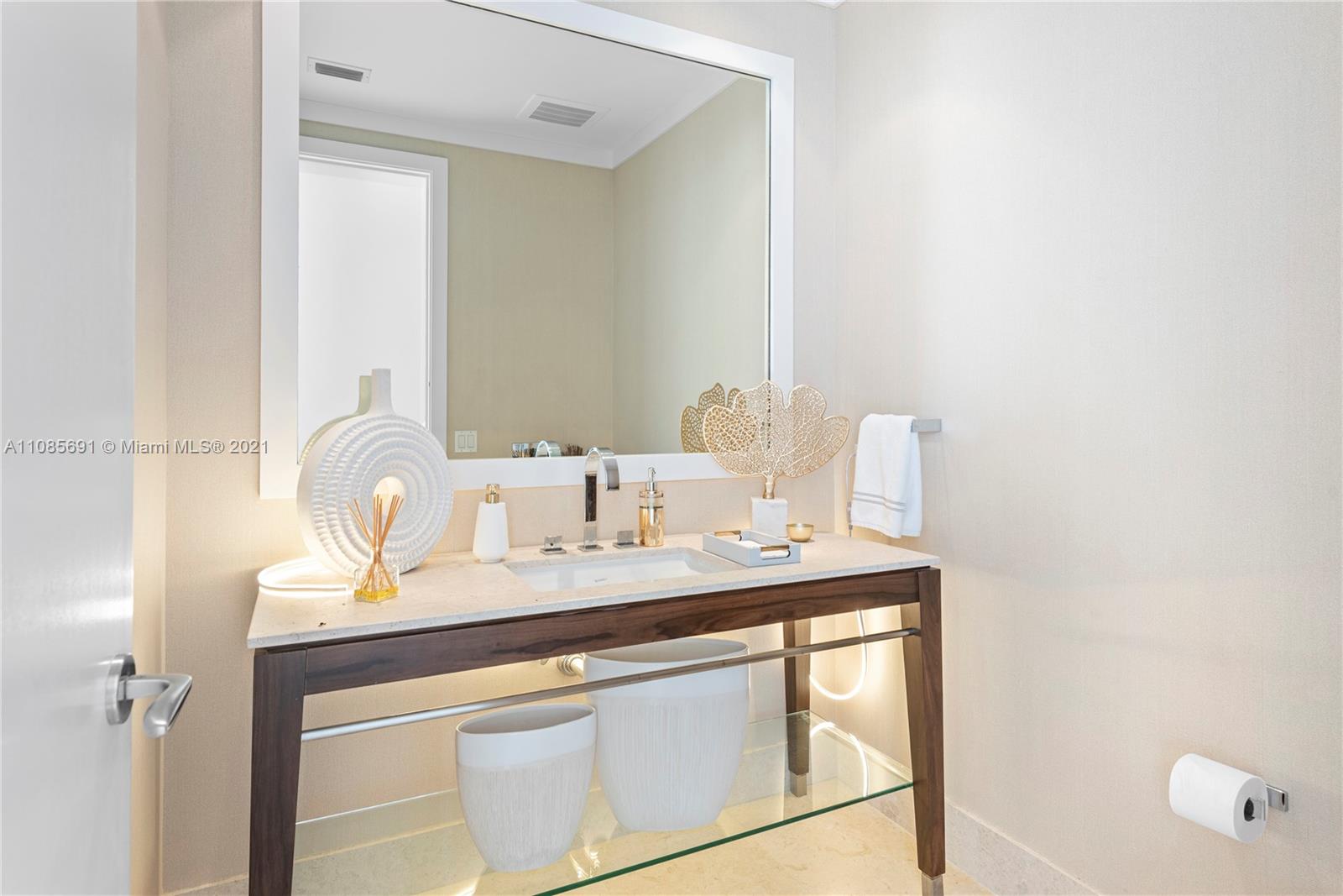 APOGEE CONDO - Residential