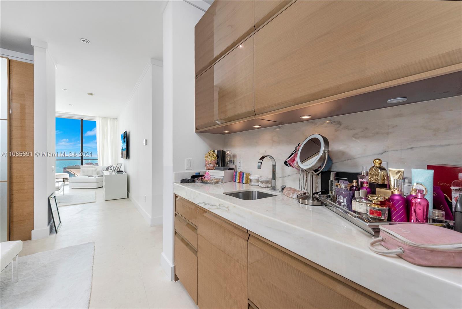 APOGEE CONDO - Residential