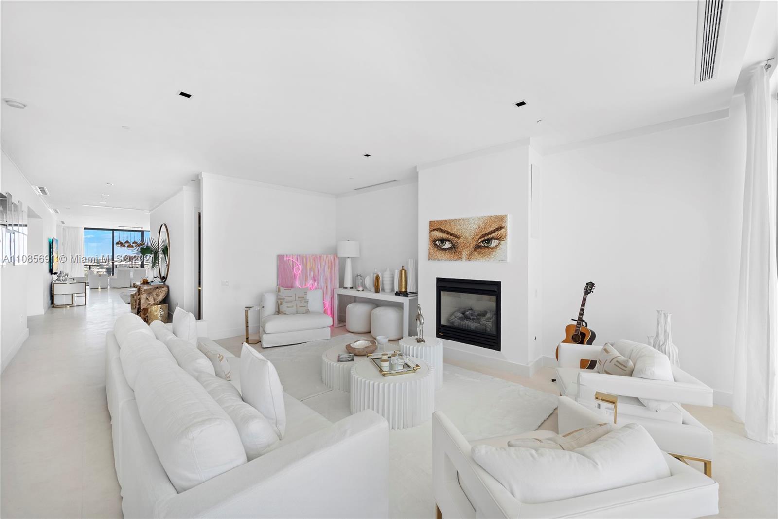 APOGEE CONDO - Residential