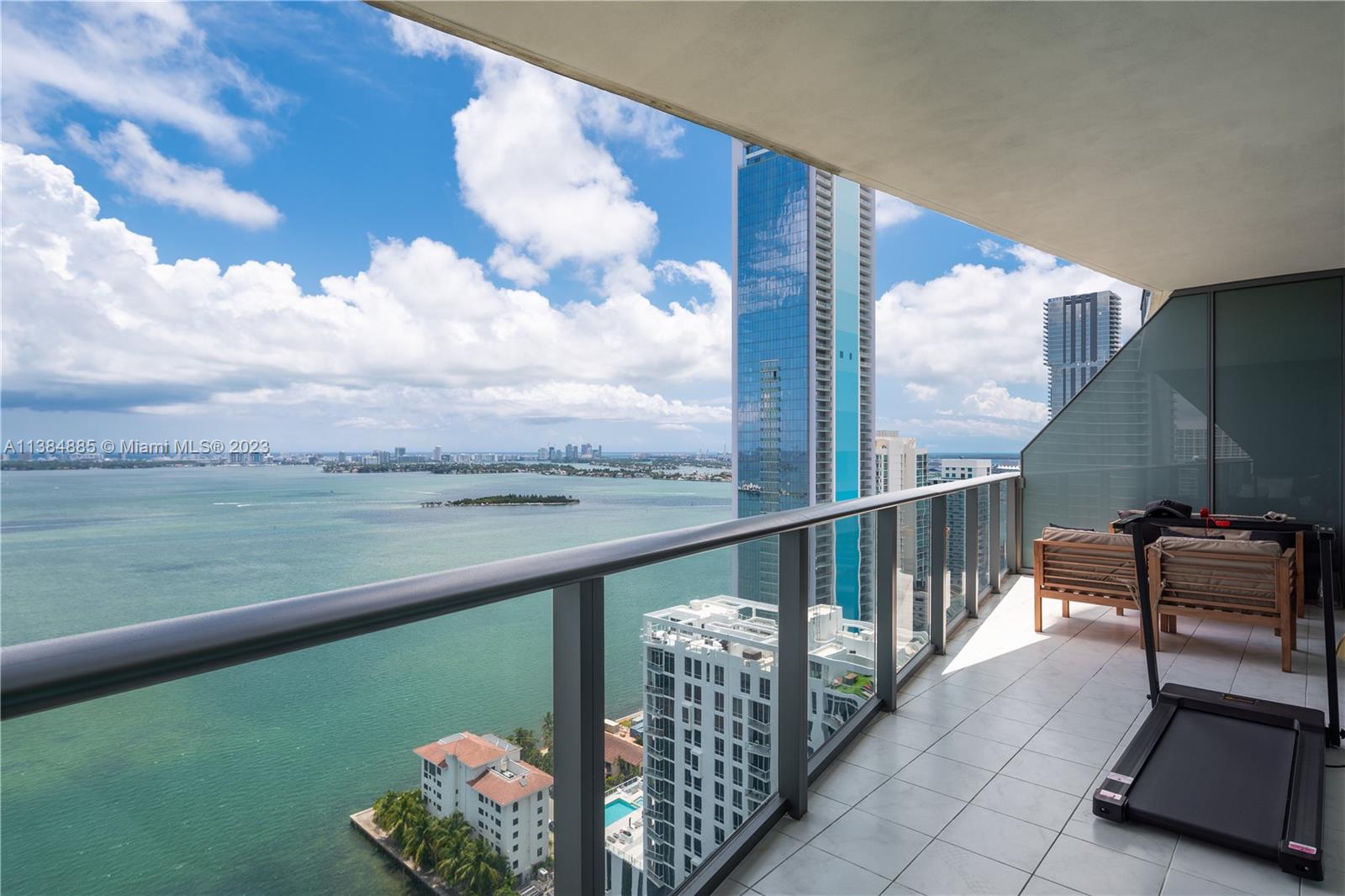 ICON BAY CONDO - Residential