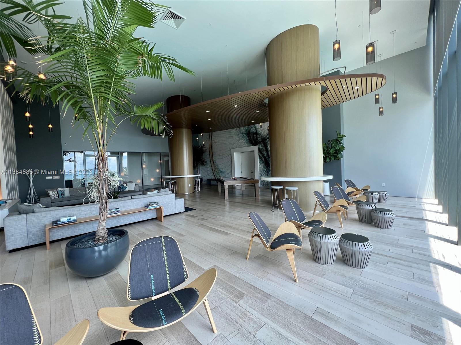 ICON BAY CONDO - Residential