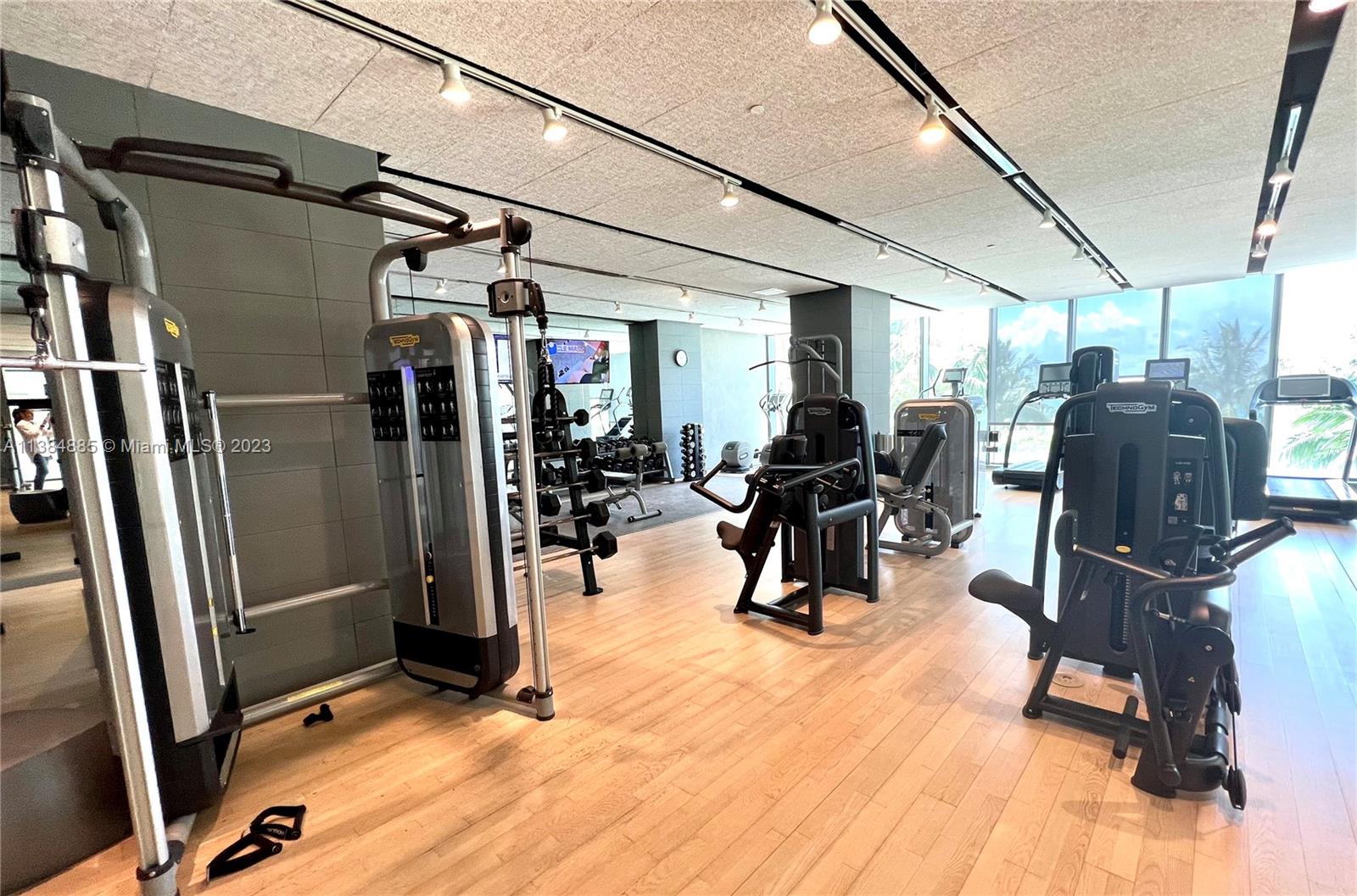 ICON BAY CONDO - Residential