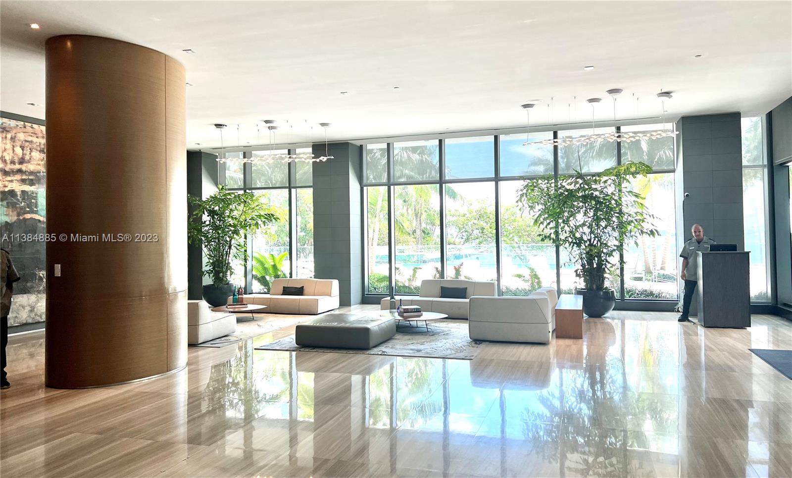 ICON BAY CONDO - Residential