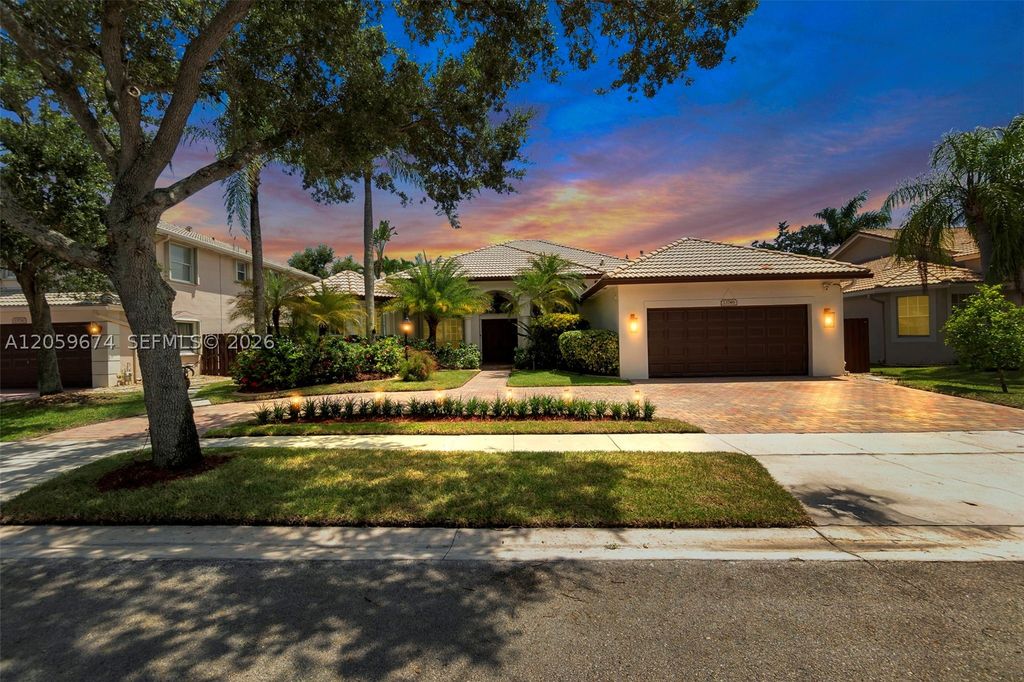 Photo of 13746 NW 21st St, Pembroke Pines, FL 33028 (MLS # A12059674)