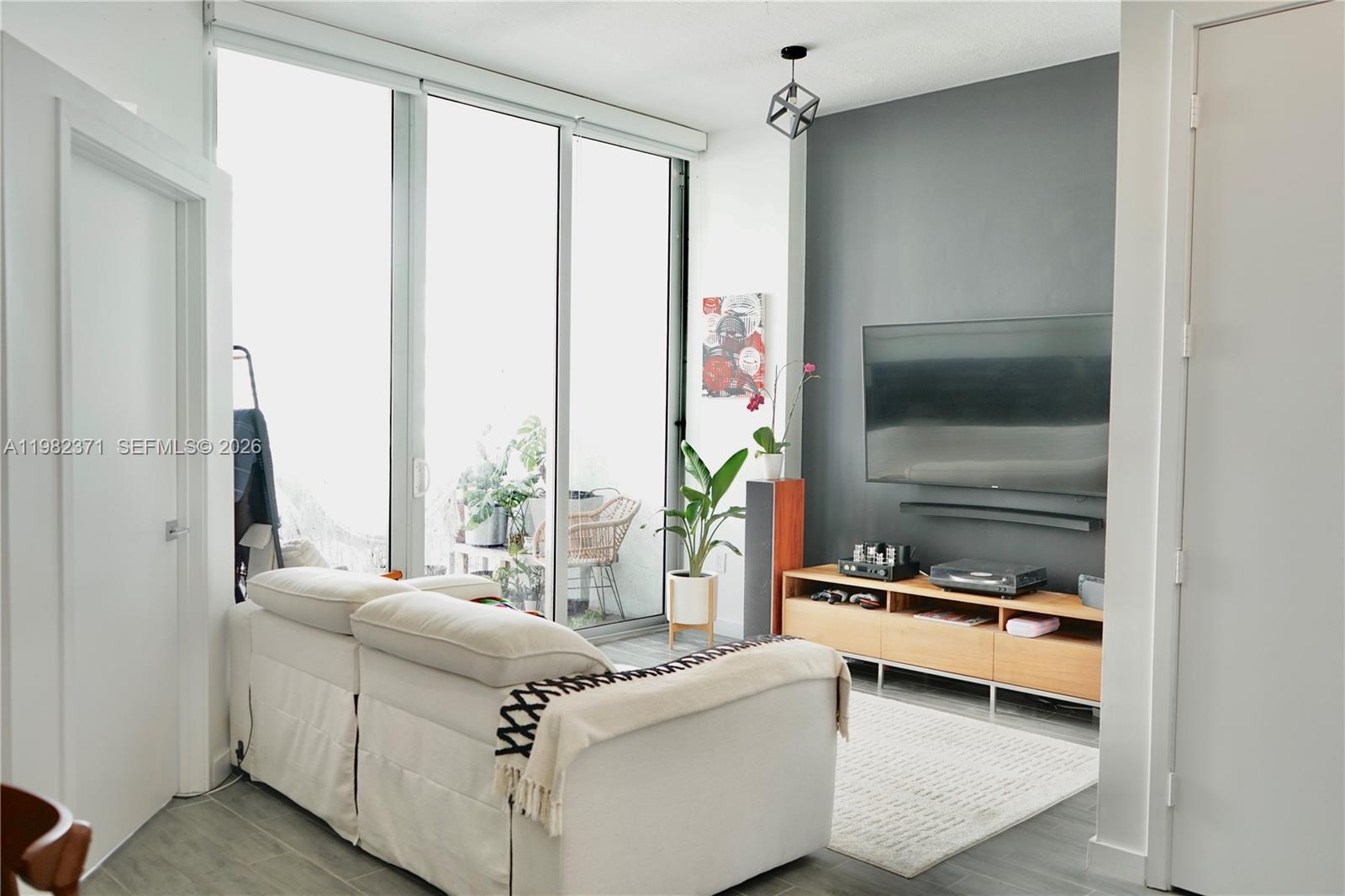 EDGEWATER LOFTS CONDO - Residential