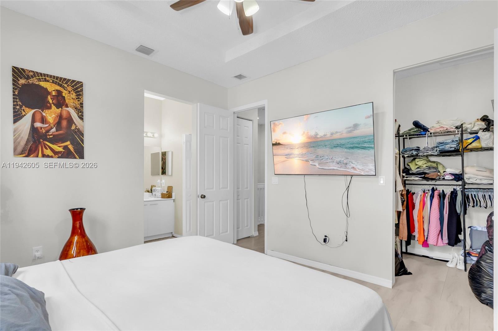 MARBELLA BAY - Residential