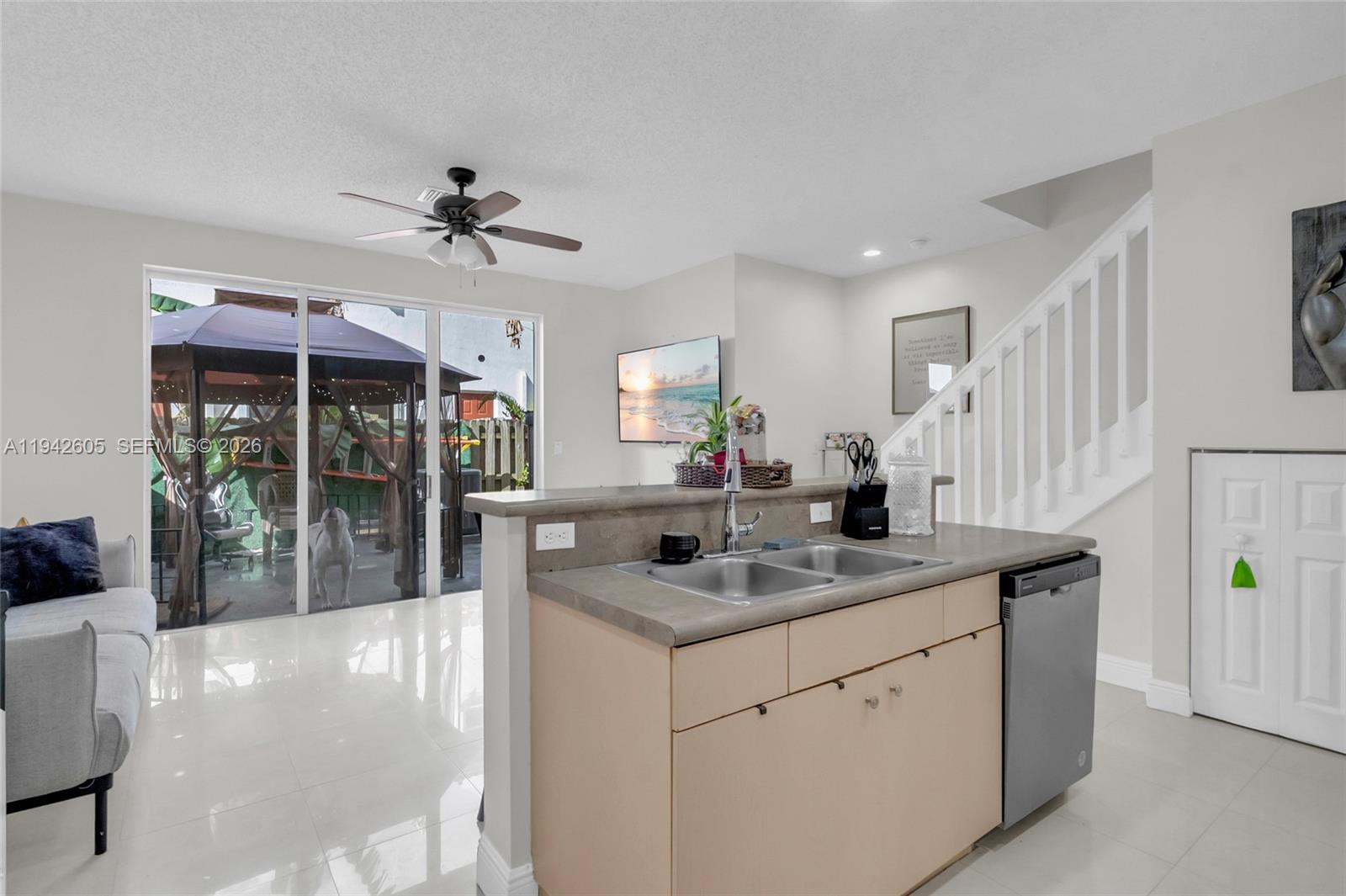 MARBELLA BAY - Residential