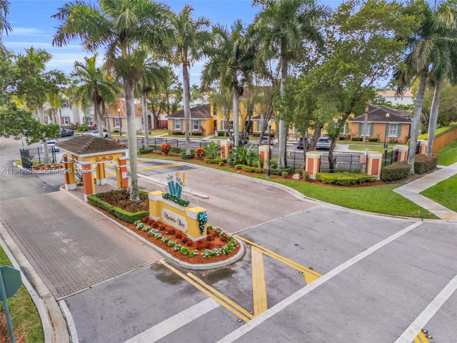 MARBELLA BAY - Residential