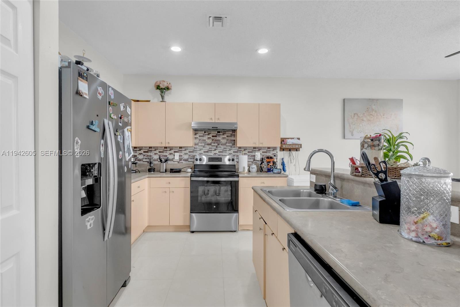 MARBELLA BAY - Residential