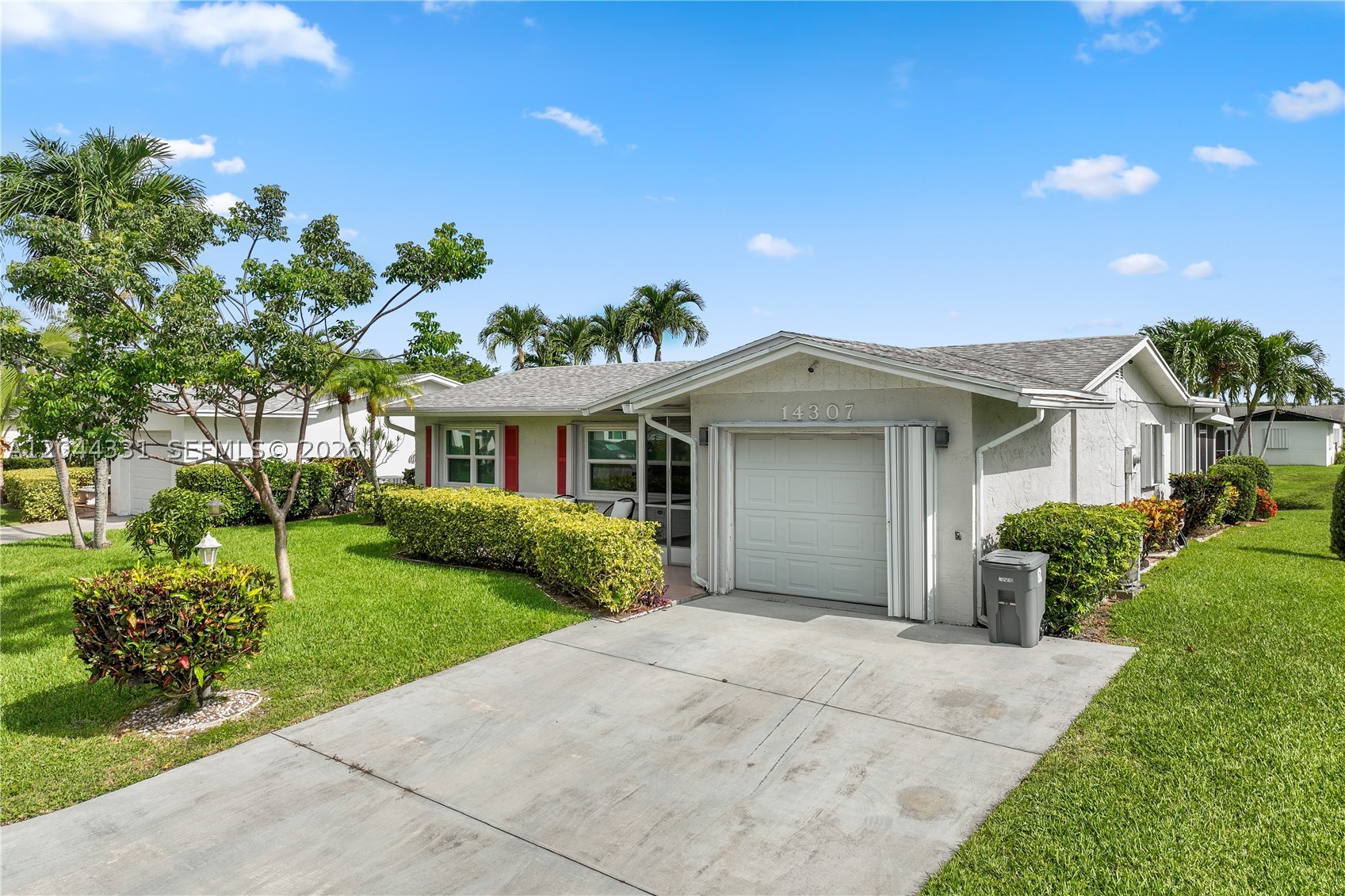 14307 Amapola Dr