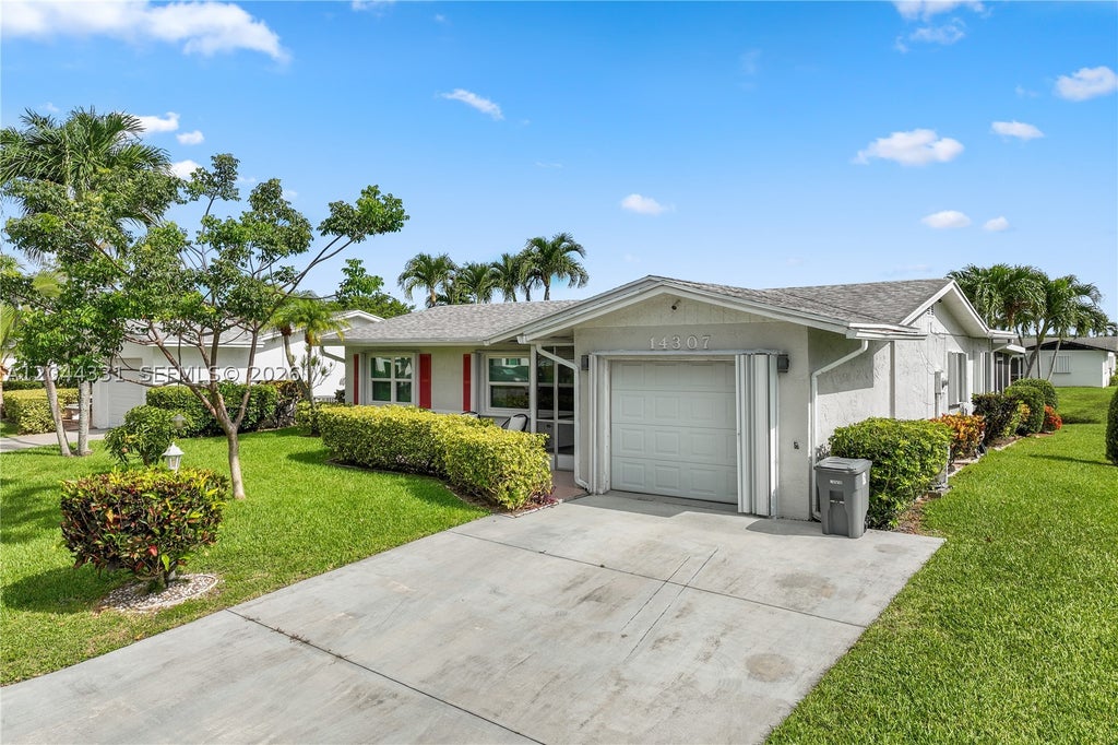 Photo of 14307 Amapola Dr, Delray Beach, FL 33484 (MLS # A12044331)