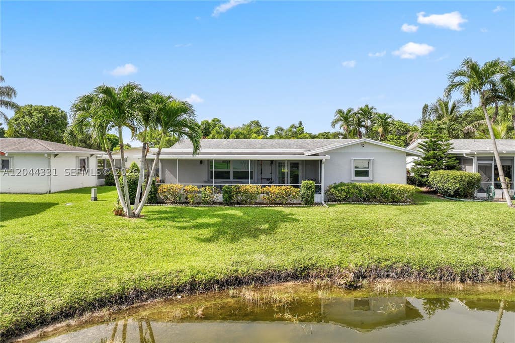 Photo of 14307 Amapola Dr, Delray Beach, FL 33484 (MLS # A12044331)
