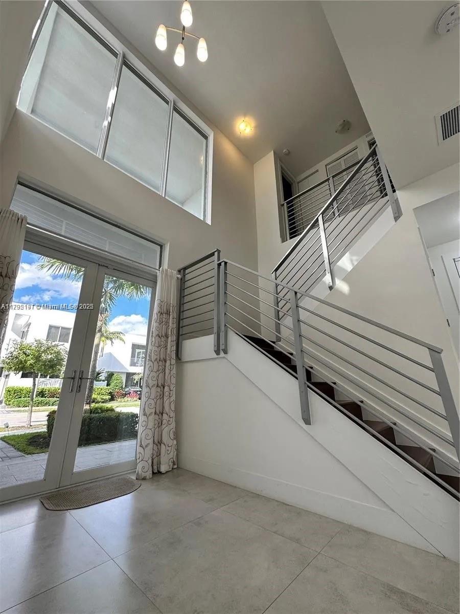 10126 NW 76th Ter
