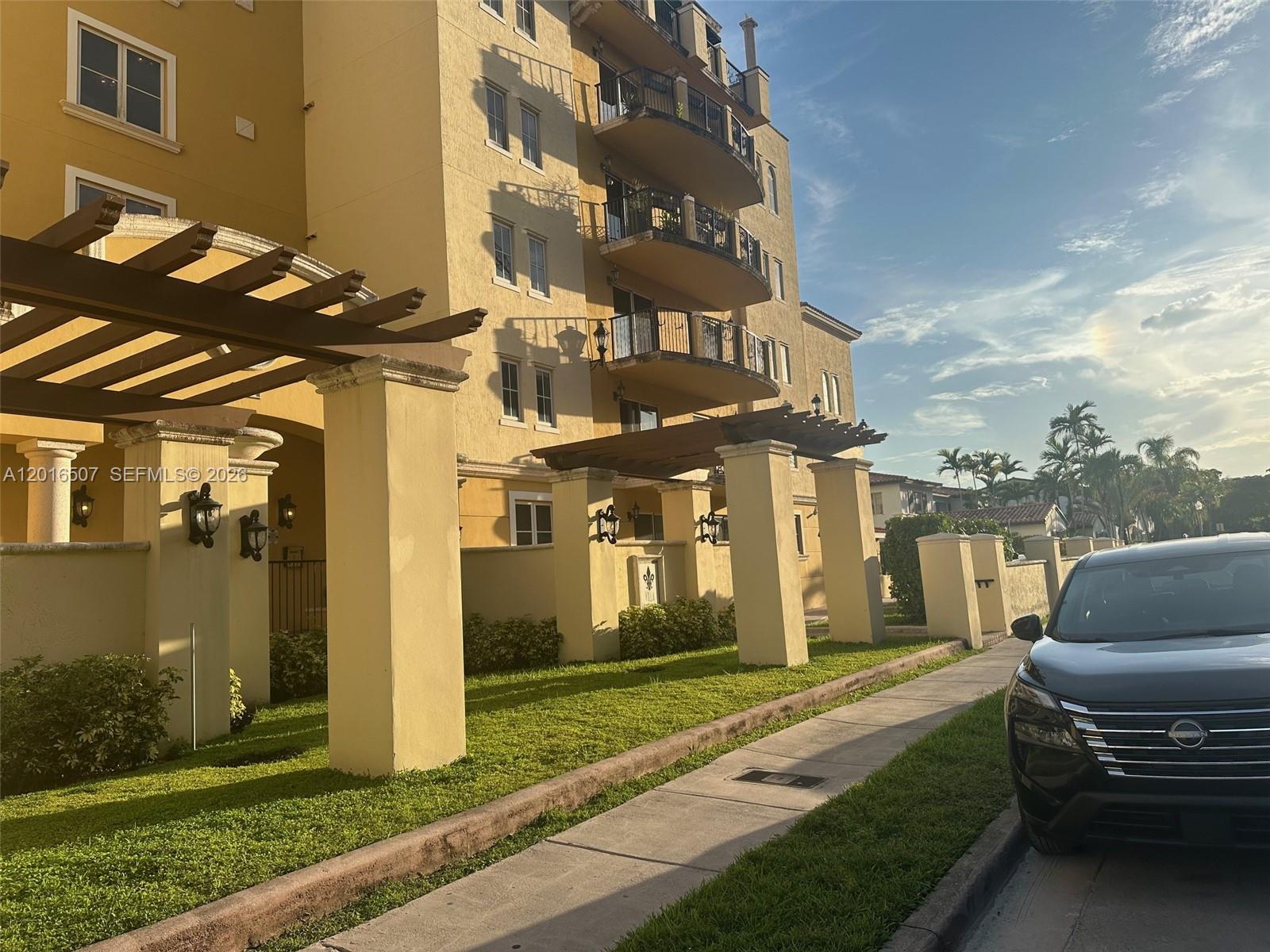 VILLA ISABELLA CONDO - Residential