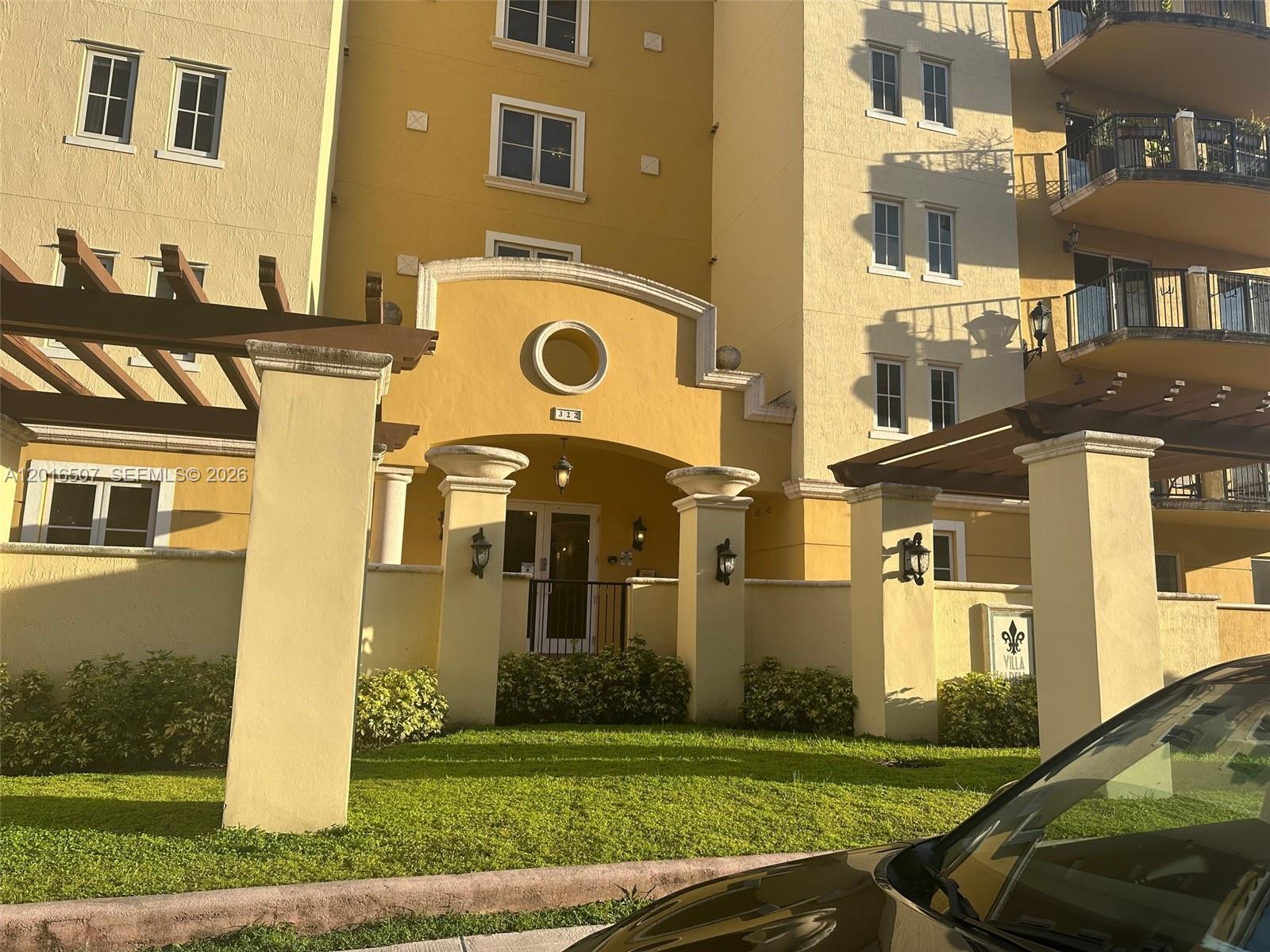 VILLA ISABELLA CONDO - Residential