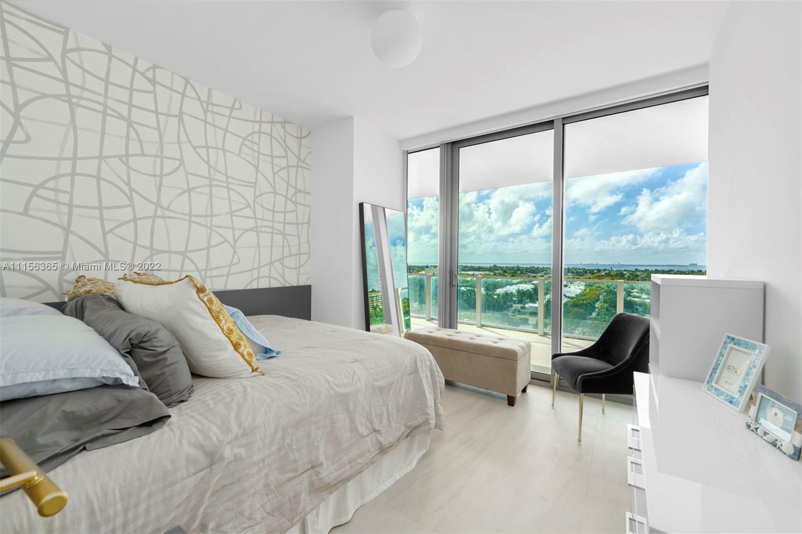 OCEANA KEY BISCAYNE CONDO - Residential