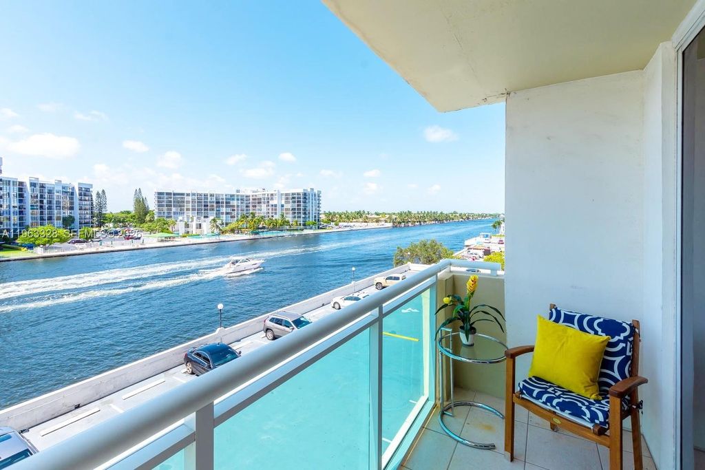 Photo of 3000 S Ocean Dr #316, Hollywood, FL 33019 (MLS # A11963328)