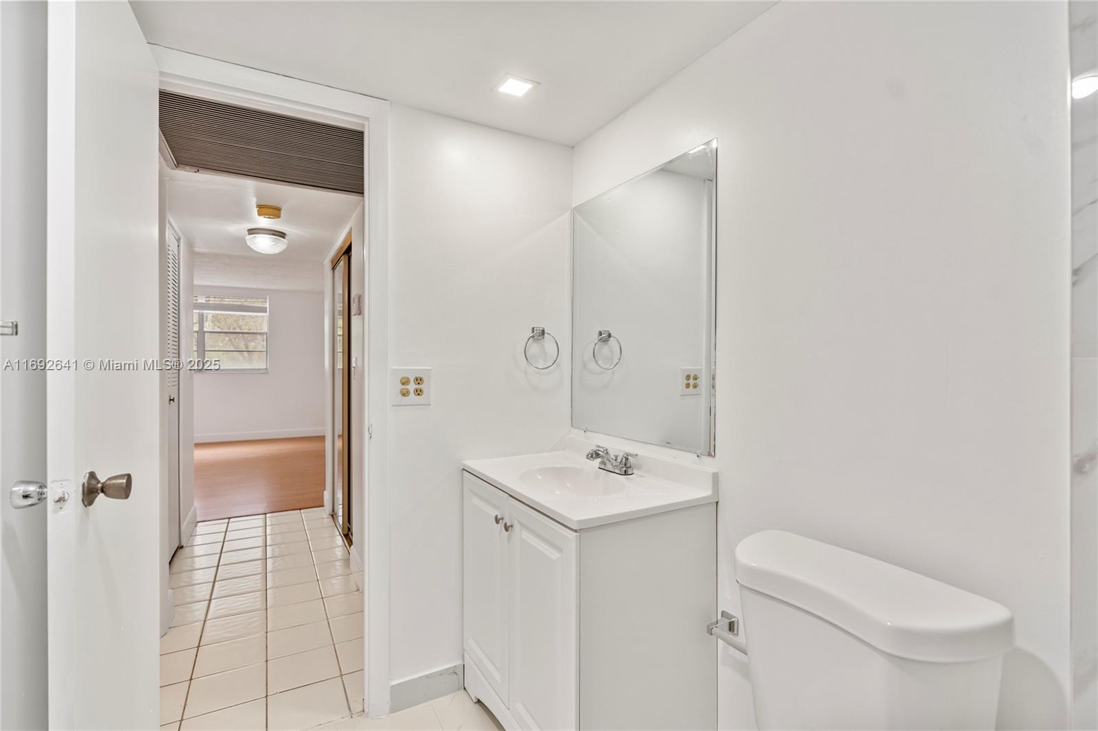 OMEGA CONDO NO 1 - Residential