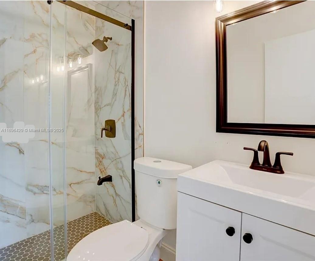 EL LAGO CONDO - Residential Lease