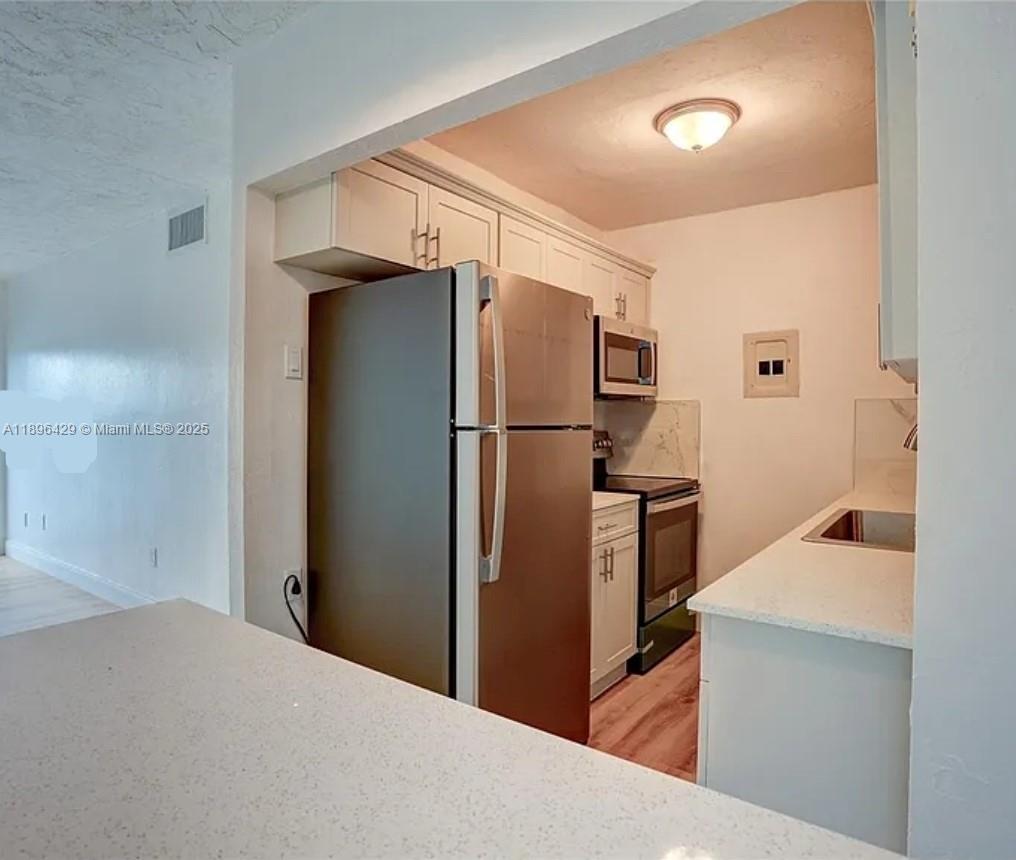 EL LAGO CONDO - Residential Lease