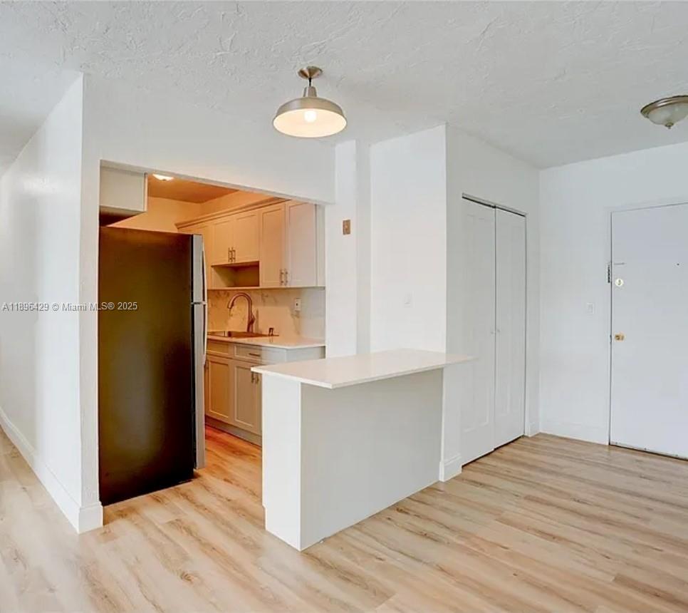 EL LAGO CONDO - Residential Lease