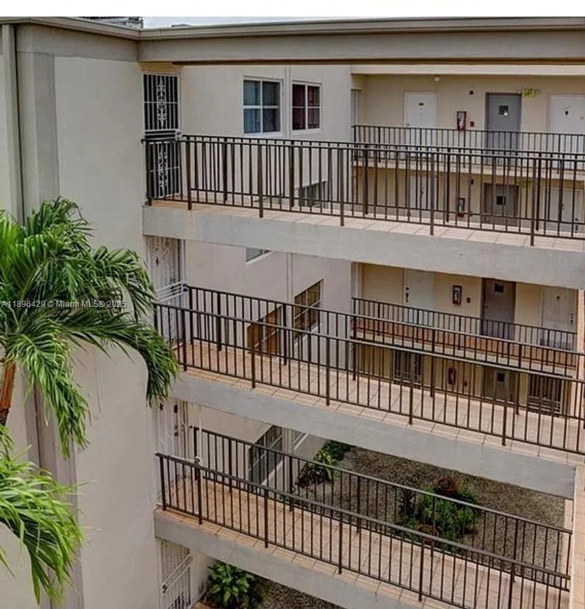 EL LAGO CONDO - Residential Lease