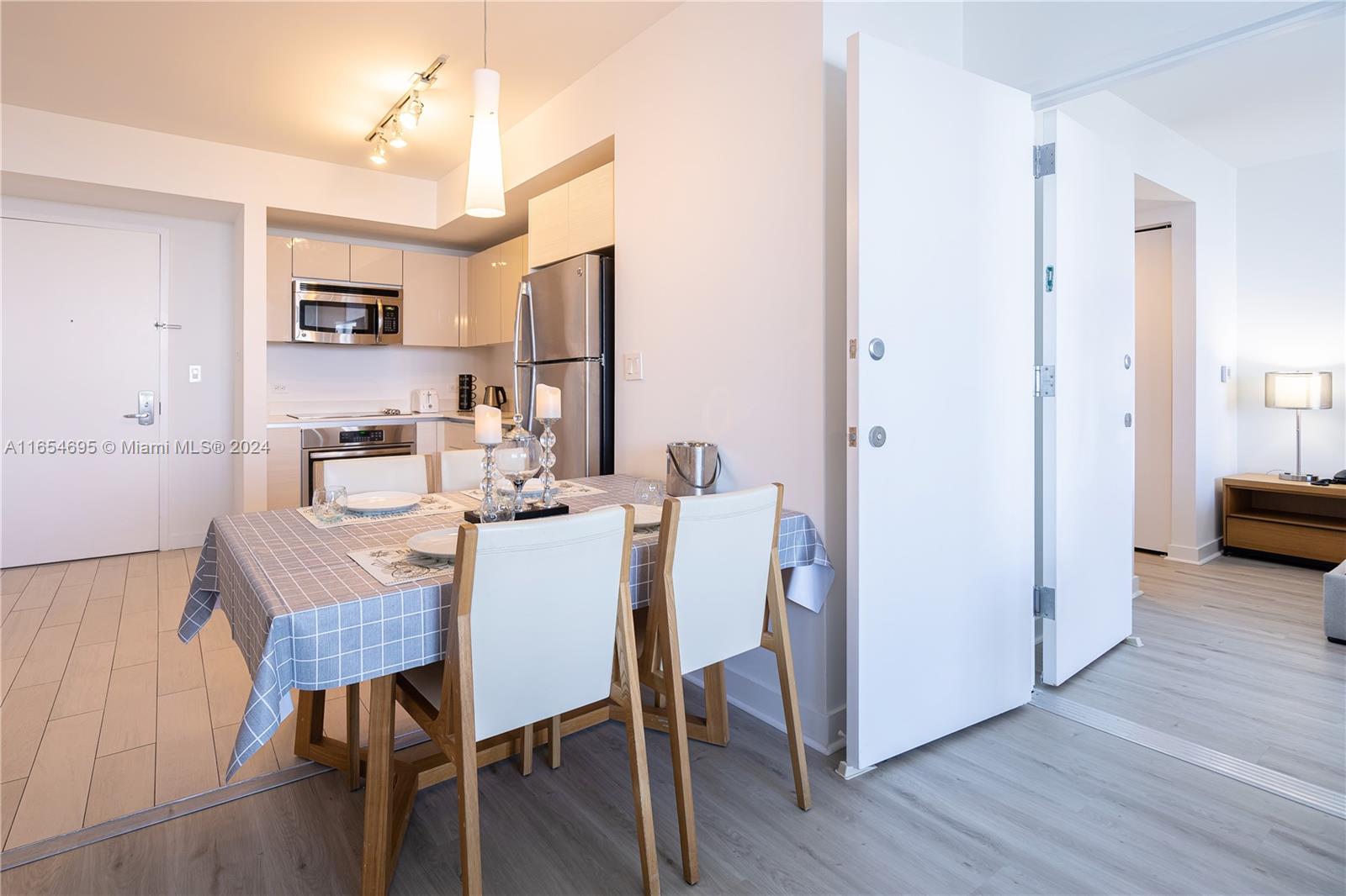 BEACHWALK CONDOMINIUM - Residential