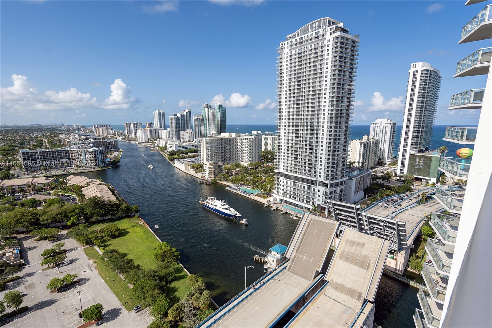 BEACHWALK CONDOMINIUM - Residential