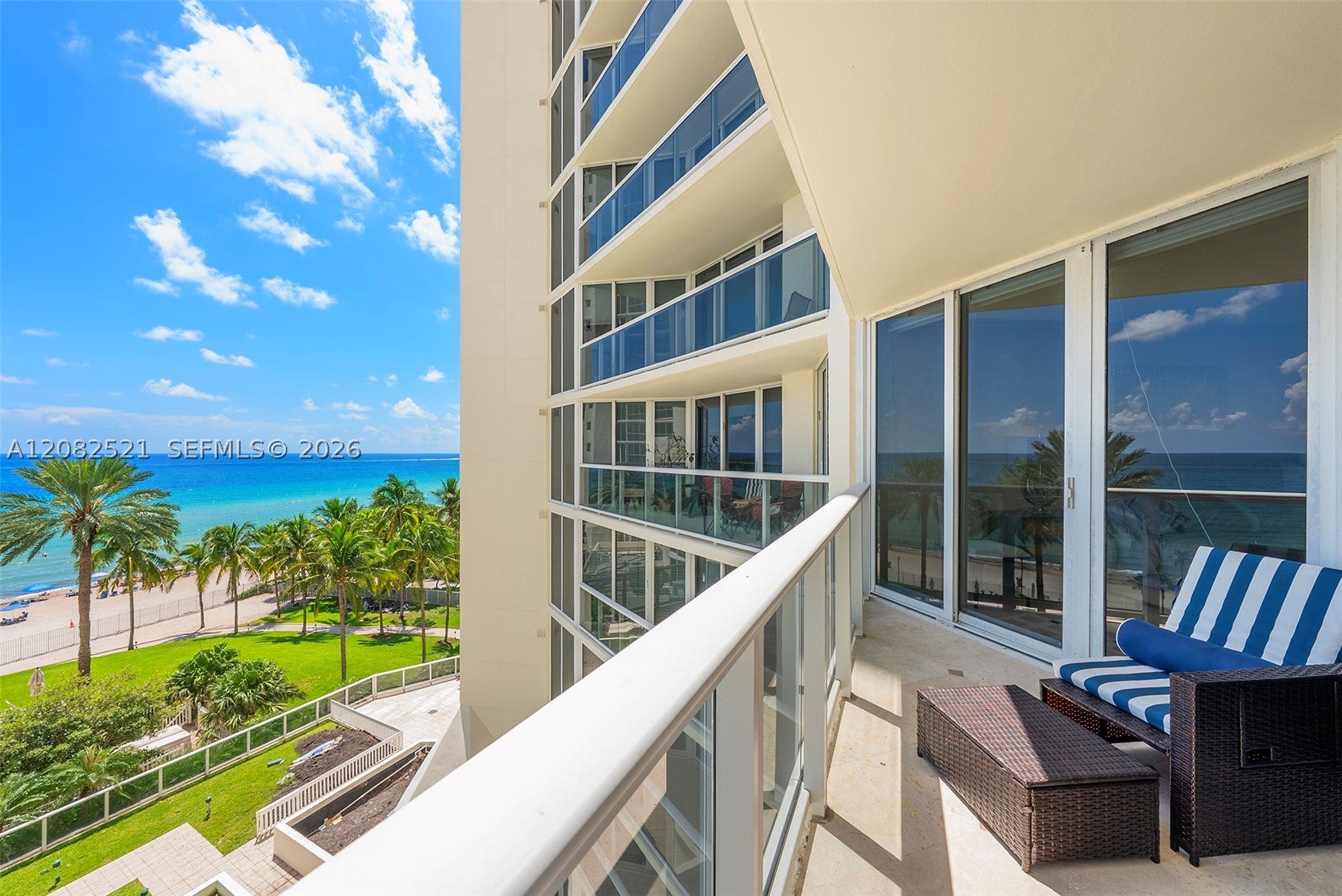 19333 Collins Ave 706