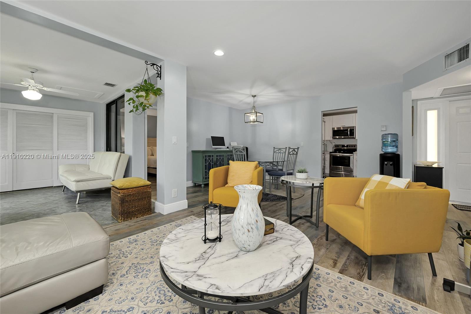 APPLEWOOD VILLAGE I-D CON - Residential Lease