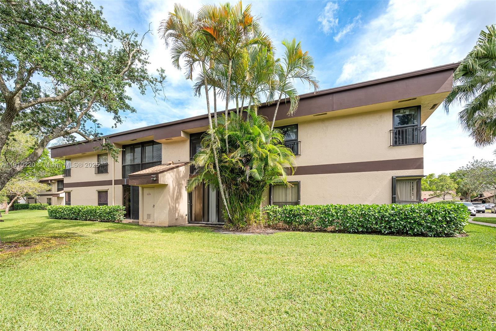 APPLEWOOD VILLAGE I-D CON - Residential Lease