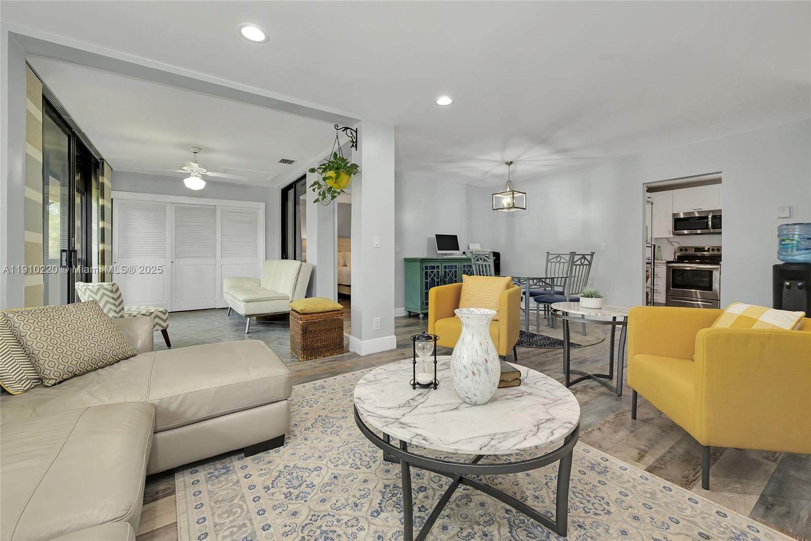 APPLEWOOD VILLAGE I-D CON - Residential Lease