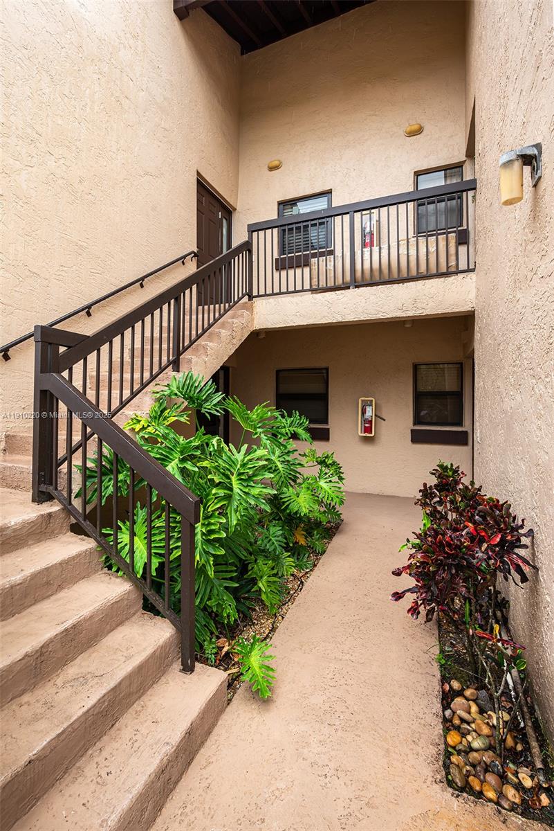 APPLEWOOD VILLAGE I-D CON - Residential Lease