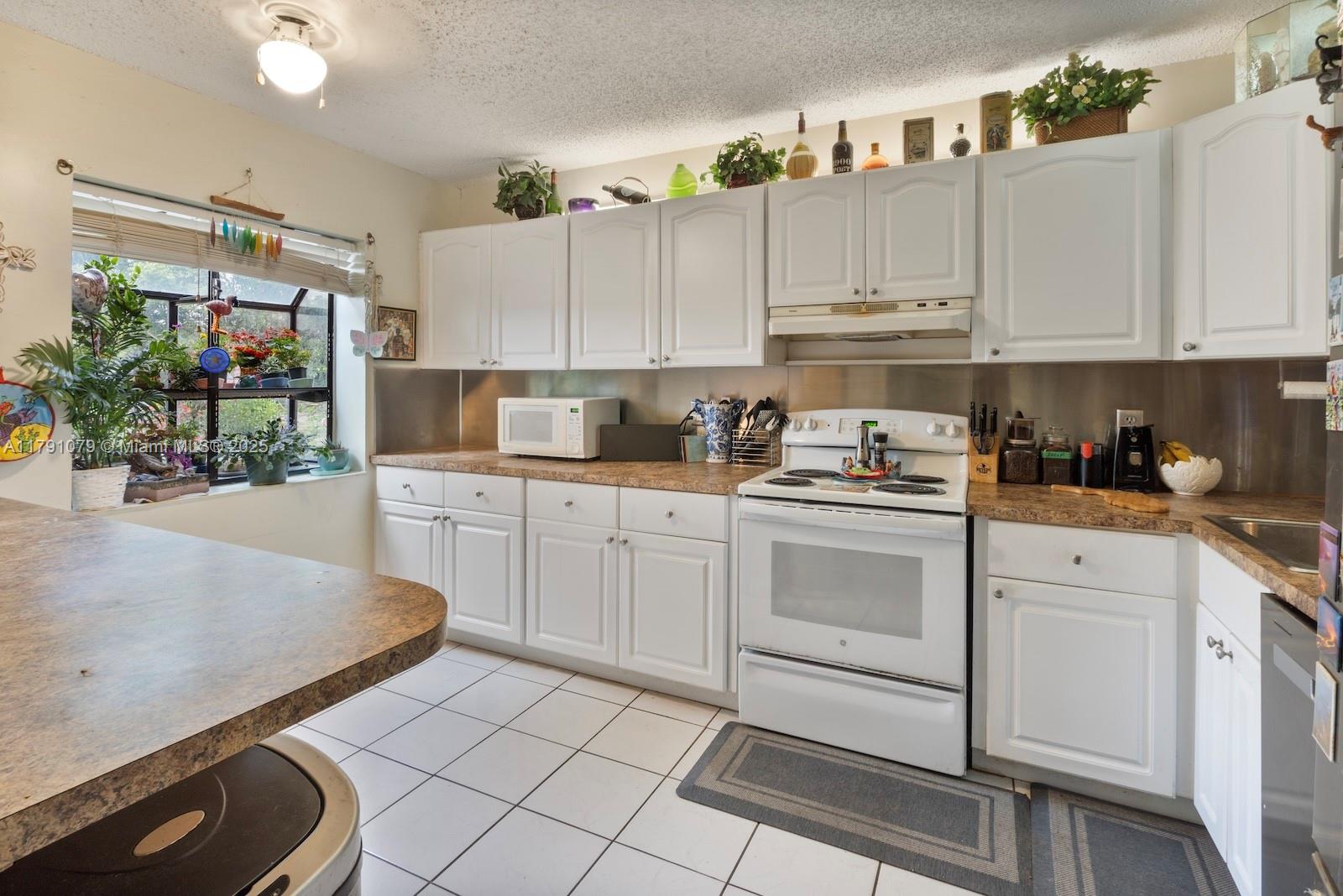 3705 N Carambola Cir N 2834