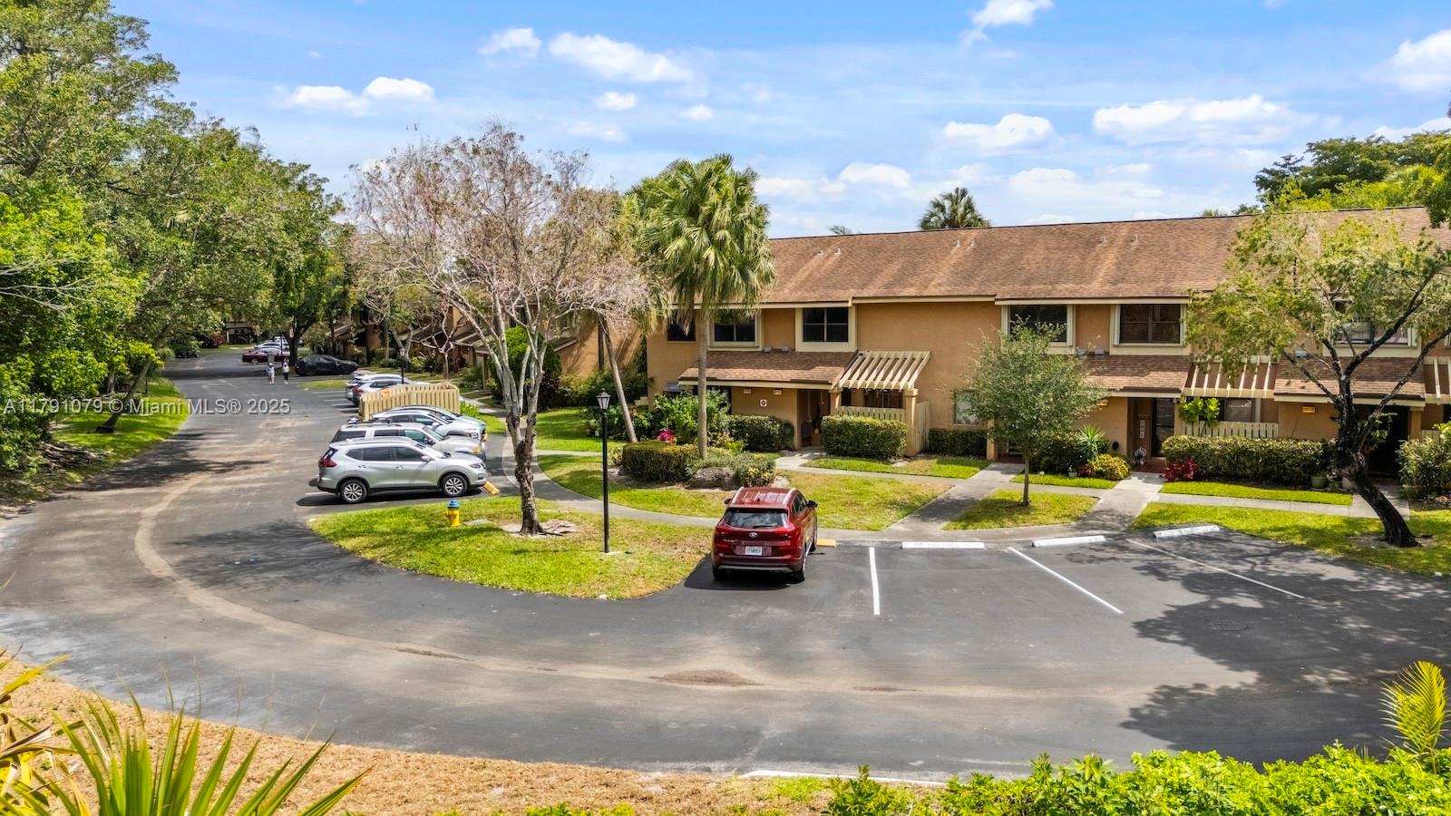 3705 N Carambola Cir N 2834