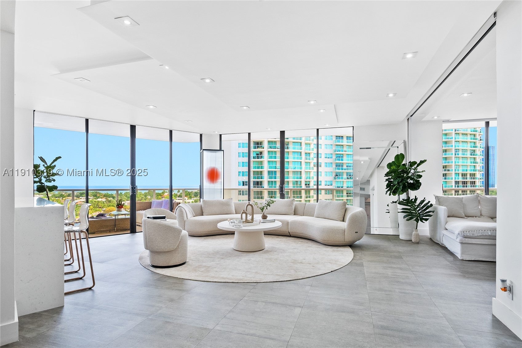 20281 E Country Club Dr 808