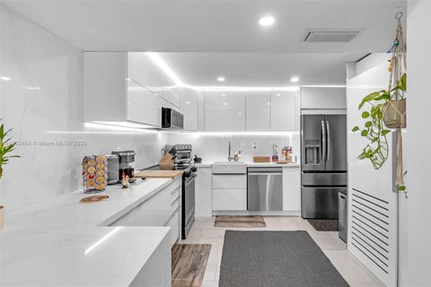 101 Ocean Lane Dr 108 Key Biscayne FL 33149